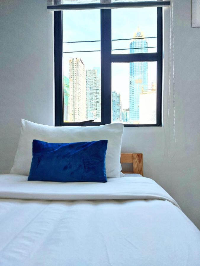 Airobedz Mckinley - Near Sm Aura Hotel Manila Kültér fotó