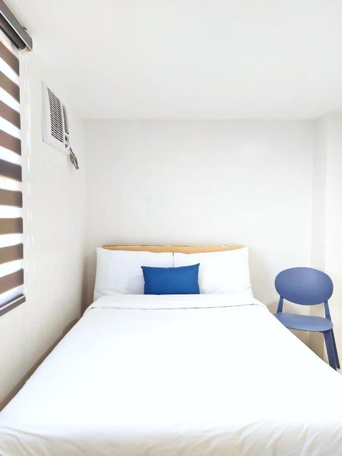 Airobedz Mckinley - Near Sm Aura Hotel Manila Kültér fotó
